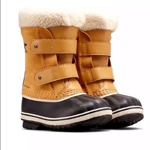 Sorel Waterproof Boots Child Size 5 1964 Pac Strap